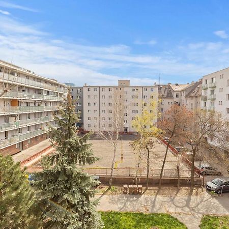 Lam Concrete - Ac - Balcony Daire Bratislava Dış mekan fotoğraf